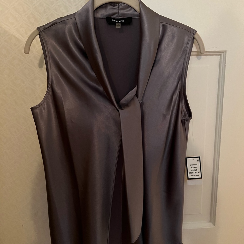 Nine West Tank